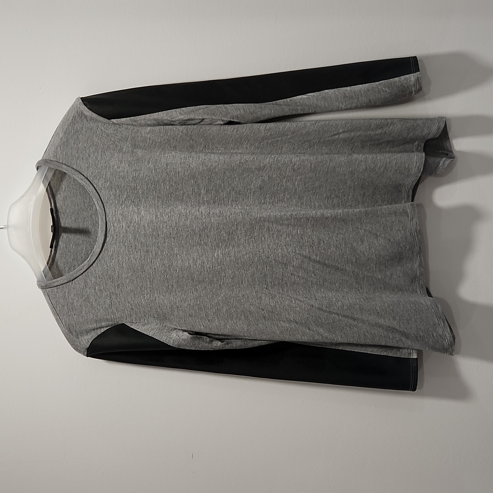 BCBGMaxAzria Top